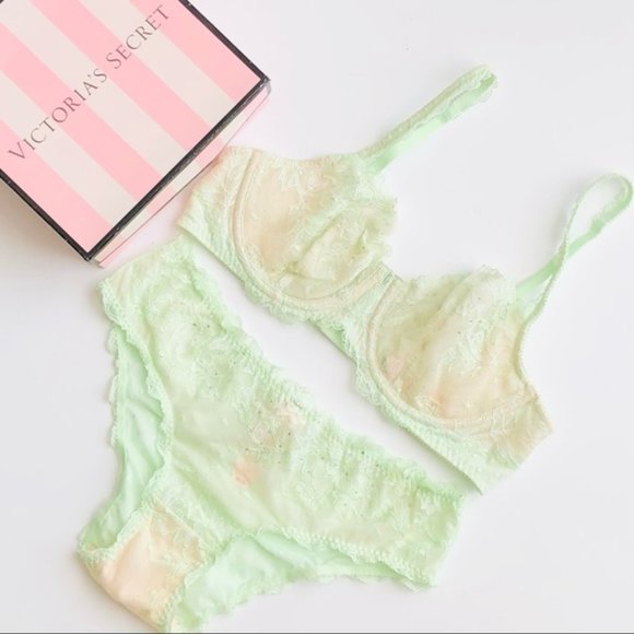 34C SMALL Victoria’s Secret green bra set - Picture 1 of 7